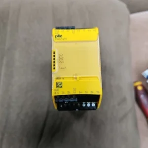PILZ PNOZ S11 24VDC 8 N/O 1 N/C / PNOZS1124VDC8NO1NC Used Good